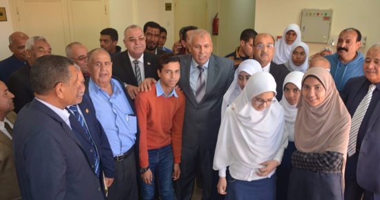 بالصور.. محافظ الوادى الجديد يشهد التصفيات النهائية لمسابقة أوائل الطلبة