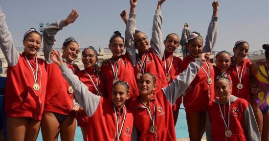 بالصور.. الأهلي يحصد 5 ميداليات فى بطولة الجمهورية للسباحة