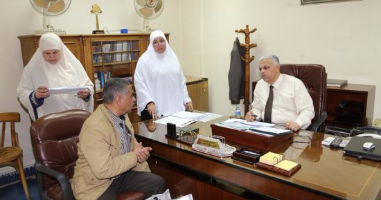 سكرتير عام المنوفية يحيل طلبات وشكاوى المواطنين للفحص والدراسة