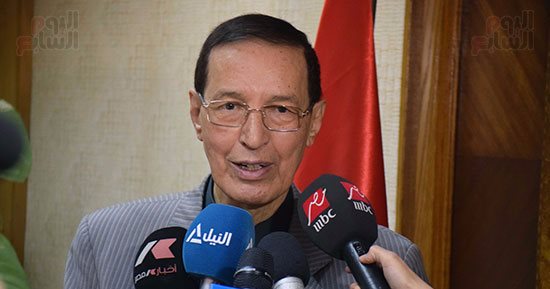 نقابة الإعلاميين توقف برنامج أحمد موسى لحين انتهاء التحقيقات