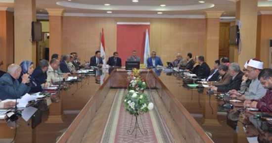 محافظ كفر الشيخ يطالب بتكثيف الرقابة على الأسواق وضبط الأسعار