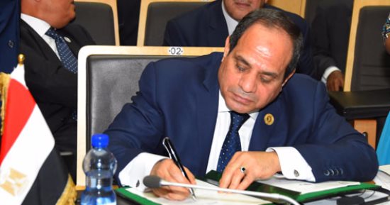 مصادر: الرئيس السيسى يصدر قرارا خلال ساعات بالعفو عن 203 شباب محبوسين
