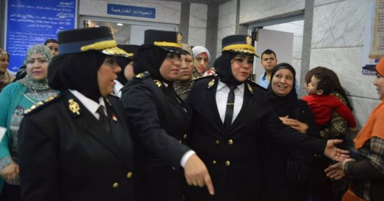 بالفيديو..الشرطة النسائية تشارك فى اليوم العالمى للمرأة باستقبال مرضى مستشفى العجوزة