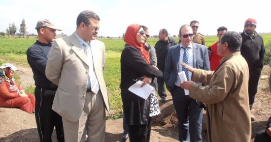 بالصور.. لجنة من النيابة الإدارية تعاين معدية قرية أبو مساعد بكفر الشيخ