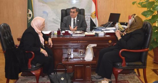 نائبتين من لجنة الصحة ونواب الفيوم يزورون مركز الأورام