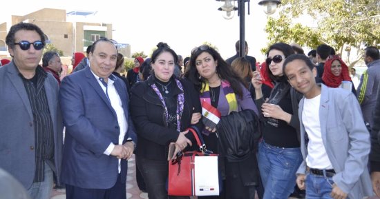 بالصور.. هند عاكف ومجدى صابر ومجدى صبحى يزورون متضررى الإرهاب الأسود 