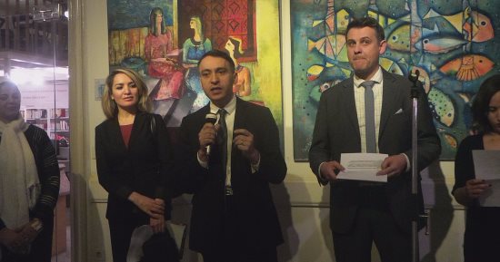 بالصور.. قنصل فرنسا بالإسكندرية يفتتح معرضا فنيا فى "اليوم العالمى للمرأة"