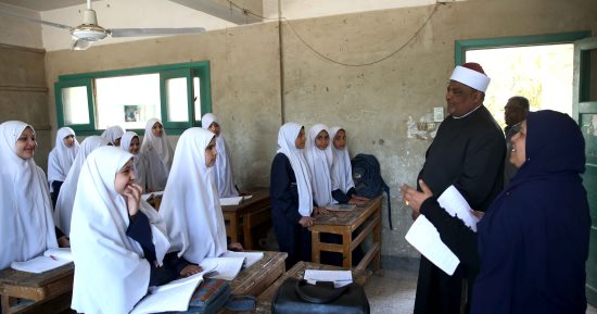 وكيل الأزهر يتابع الدراسة بمعاهد سوهاج 