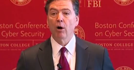 نيويورك تايمز: مدير الـFBI تعامل مع تحقيقى "قرصنة" كلينتون وترامب بشكل مختلف