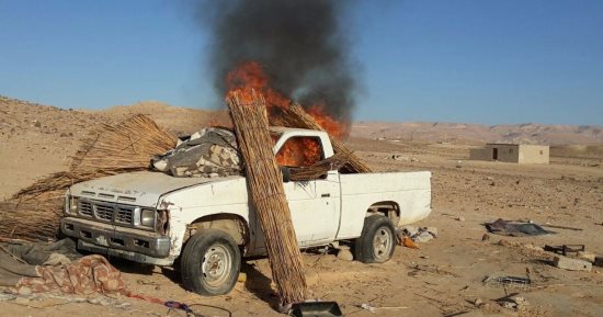 الجيش الثالث الميدانى يدمر سيارتين مفخختين و15 عشة للإرهابيين بسيناء