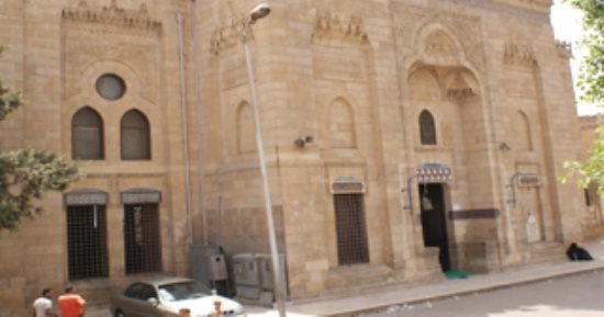مسجد الإمام الشافعى يتعرض لواقعة سرقة فجر اليوم