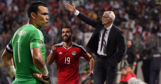حلم تأهل الفراعنة للمونديال فى خطر.. التراجع الأفريقى للأهلي والزمالك شبح يداهم رحلة المنتخب.. مخاوف من تأثر الحضرى وصلاح بالخطوة الجديدة.. مستوى النجوم "لوغاريتم".. وتأثير المشاكل العاطفية على كهربا