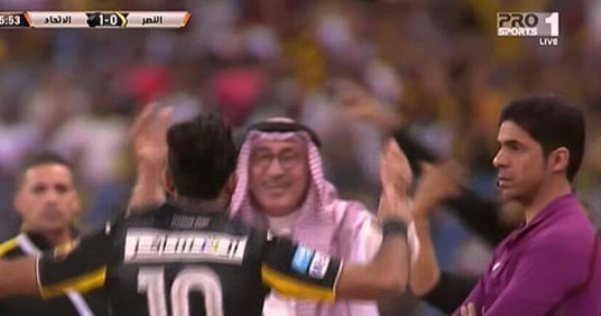 كهربا يكشف سبب الاحتفال بهدف التتويج مع رئيس اتحاد جدة
