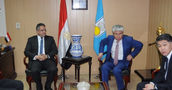"الآثار" توقع اتفاقية مع كازاخستان لمنع تهريب الممتلكات الثقافية والأثرية