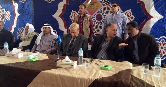 بالصور ..نائبا ومحافظ الإسماعيلية يشهدون علي  جلسة إنهاء ثأر