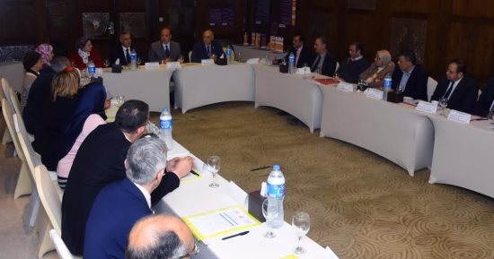 محافظ الإسكندرية: لقاء شهرى مع مديرى المستشفيات لمتابعة المنظومة الصحية