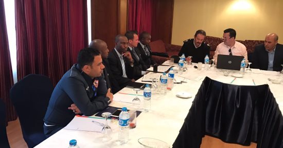 بالصور.. الزمالك بالزى التقليدى ورينجرز بـ"الأحمر" فى موقعة السلام