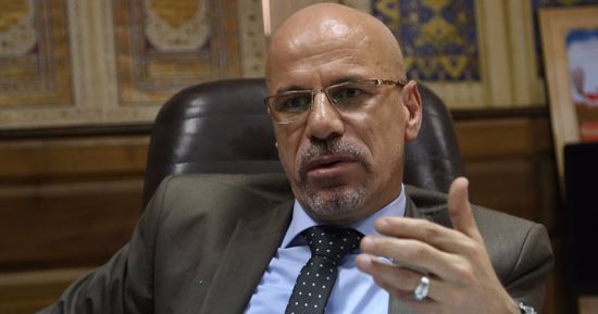 موظفو دار الكتب يعودون للتظاهر لتأخر مستحقاتهم.. ومحمود الضبع: ما يفعلونه غير مبرر