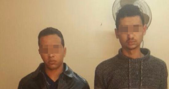 "كوكو" وصديقه سرقا مسنة بالإسكندرية ومزقا جسدها بالسكين