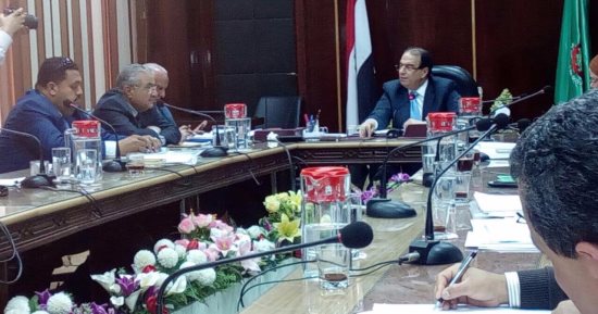 محافظ الدقهلية: من يثبت تقصيره فى أزمة الخبز سينال حسابا عسيرا