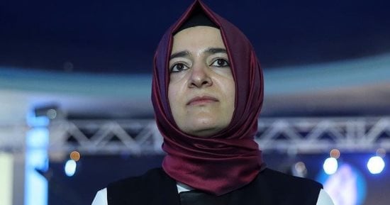 رئيس بلدية روتردام الهولندية: وزيرة الأسرة التركية فى طريقها إلى ألمانيا