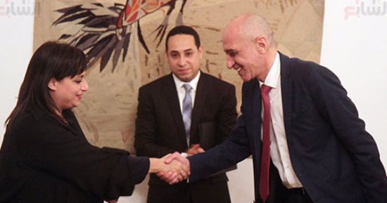 بالصور.. الفنون التشكيلية توقع اتفاقية مع الشارقة للفنون لإقامة معرض عالمى للسريالية فى كوريا