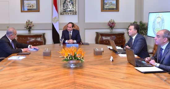 الرئيس السيسي يؤكد أهمية الاستمرار فى تطوير جميع وسائل النقل