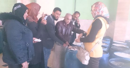 ضبط 9.180 طن مخلل فى مصنع "بير سلم" بالدقهلية
