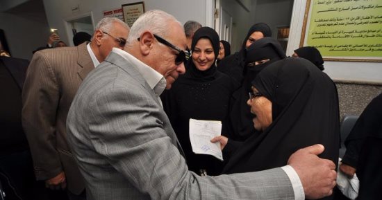 محافظ بورسعيد يوجه بنظافة غرف المرضى حفاظاً على حياتهم