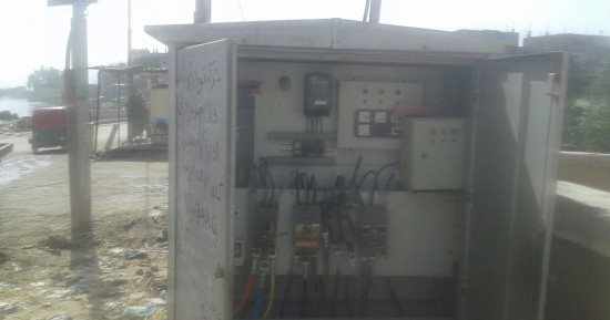 قارئ يطالب بغلق أبواب محول كهربائى بجانب مدرسة إعدادية فى الشرقية