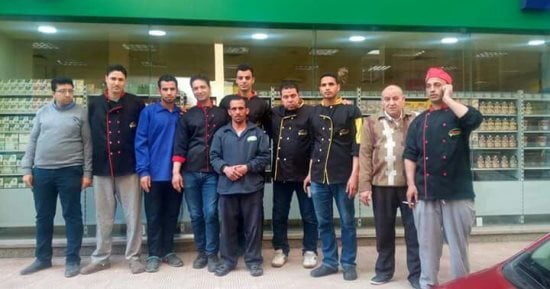 بالصور.. إضراب العاملين بالشركة العربية عن العمل لعدم صرف راتب فبراير