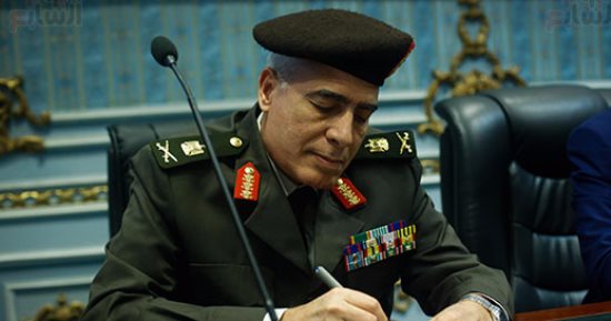 بالصور.. اللواء ممدوح شاهين : القوات المسلحة على وشك القضاء على الإرهاب بسيناء