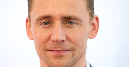 الجمعة.. توم هيدلستون يكشف تفاصيل فيلمه "Kong: Skull Island" مع جيمى كيميل