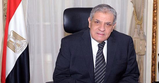 محلب ويحيى راشد يتفقدان مركز القيادة الآمنة التابع لوزارة السياحة