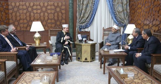 مفتى بولندا: الأزهر المرجعية الدينية للمسلمين فى وارسو