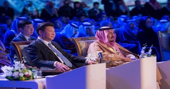 الملك سلمان يصل الصين فى أول زيارة منذ توليه الحكم