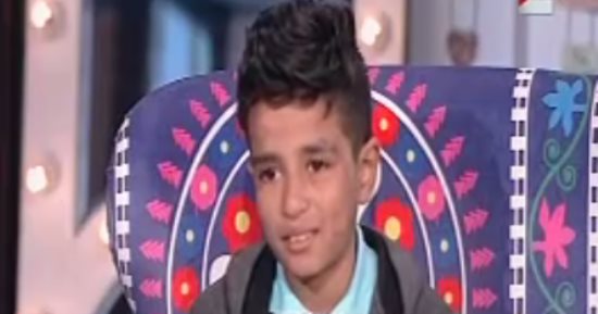 الراقص مع الكلاب لـ"ست الحسن": "مرات أبويا ماكنتش بتخلينى أصلى"