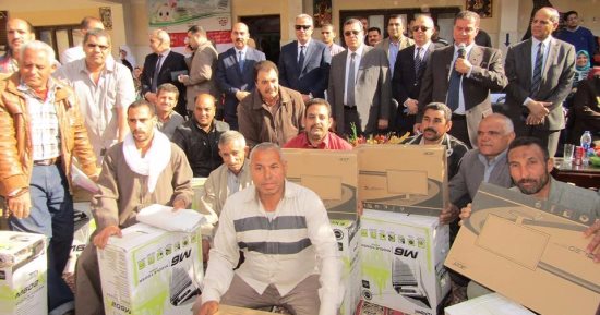 توزيع أجهزة كمبيوتر جديدة للمدارس بالفيوم خلال معرض الأنشطة التربوية