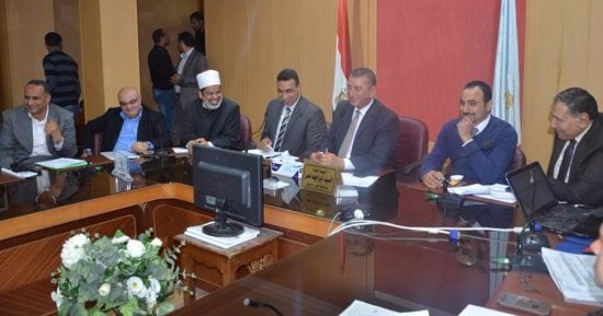 محافظ كفر الشيخ يتابع مشروعات الخطة الاستثمارية بالقطاعات الخدمية