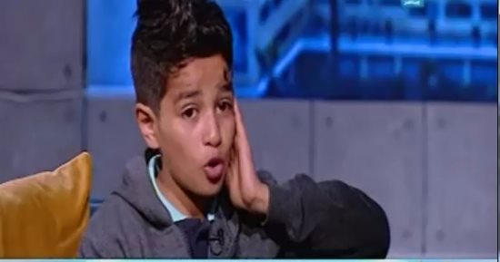 بالفيديو.. الراقص مع الكلاب يحرج مسئولا: سوء معاملة دار الرعاية دفعنى للهرب