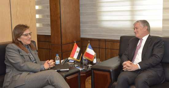 هالة السعيد تبحث مع السفير الفرنسى تعزيز التعاون فى مجالات التخطيط