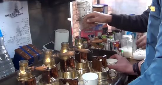 بالفيديو.. "سبرتايه" بكالوريوس على الرصيف.. مشروع شباب يتحدى البطالة