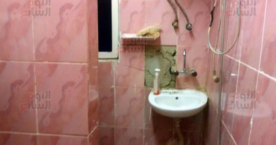 مصدر أمنى: إخلاء 3 عقارات من 13 أسرة بعد ظهور شروخ وسقوط حوائط فى إمبابة