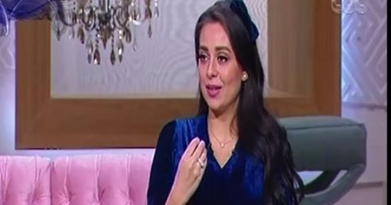 هبة مجدى :"أخذت الحمل بروح رياضية.. وارتدى هدوم زوجى عشان واسعة"