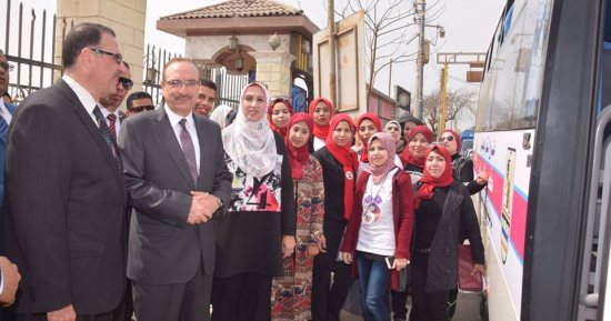 بالفيديو والصور.. بنى سويف تكرم المرأة بـ"باصات نقل جماعى" خاصة للسيدات