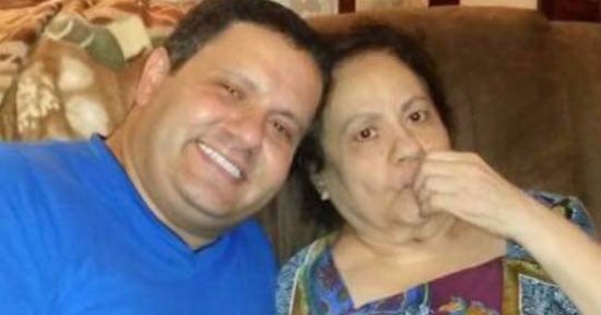 إدوارد ينعى والدته: "40 يوم على فراقك ولسه مش مصدق"