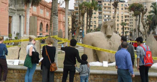 بالصور.. "بسماتيك" يجذب زوار المتحف المصرى بالتحرير فى أول أيامه بالمتحف