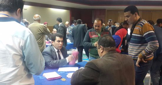 بالصور.. بدء فرز أصوات الناخبين فى انتخابات "الصحفيين" لإعلان نتيجة النقيب 