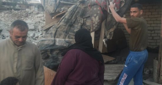 بالصور... قارئ يتضرر من هدم منزله بالنزهة الجديدة