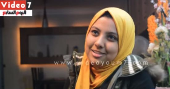 بالفيديو.. رسامة " زملكاوية ".. تهدى شيكابالا بورتريه.. وتتمنى رسم الفريق الأبيض